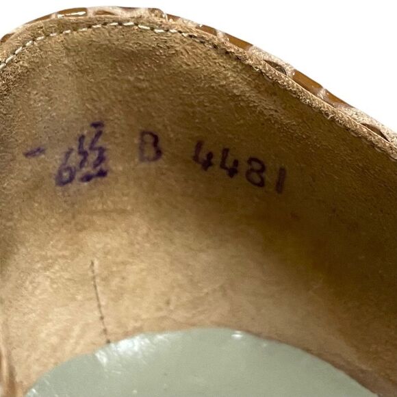 CALDERONE Vintage Tan Snake Embossed Leather Pumps Tan 6.5 - Picture 8 of 13